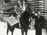 Rückkehr aus dem
Konzentrationslager, noch in KZ-Uniform
Foto: Wilhelm Obransky
1945