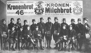 Brotausführerinnen 1916