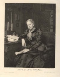 Marie von Ebner-Eschenbach am Schreibtisch