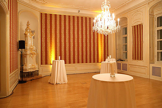 Stehempfang im Salon Coronelli