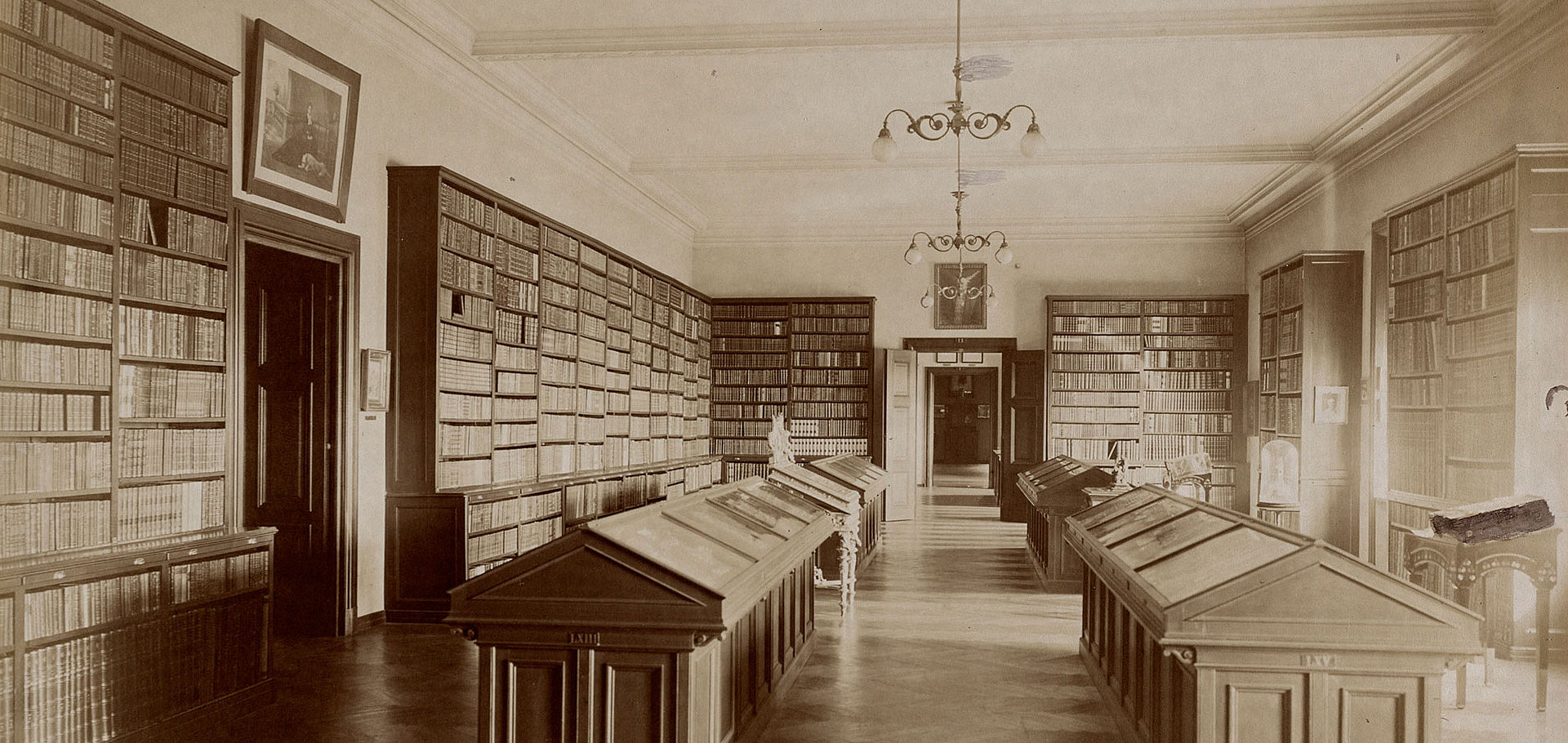 Entailed Estate Library, Franz Josef Saal, around 1925