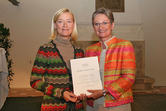Dr. Johann Rachinger mit Dr. Claudia Schmied
