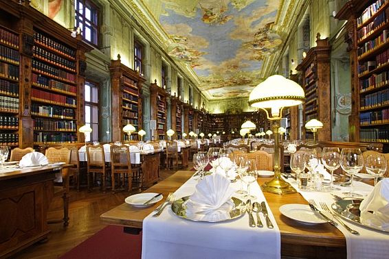 Dinner im Augustinerlesesaal