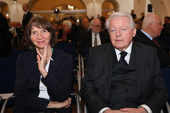 Prof. Aleida Assmann und Altbundeskanzler Franz Vranitzky