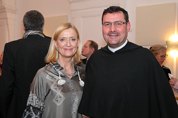 Dr. Johanna Rachinger und Prior P. Dominic Sadrawetz