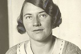 Hella Postranecky – Kommunistin und 1945 zu Beginn der Zweiten Republik die erste Frau in Österreich in einer Regierung als Unterstaatssekretärin für Volksernährung 