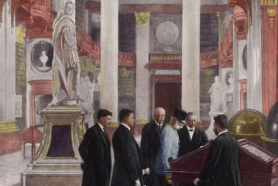 Kaiser Franz Joseph besucht eine Ausstellung von Habsburger Zimelien im Prunksaal der Hofbibliothek, 30.11.1909