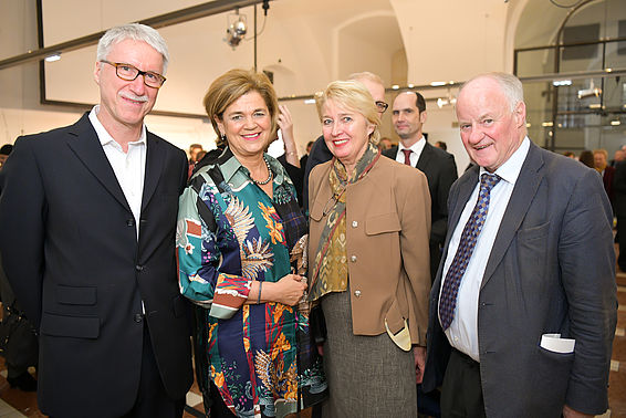 Heimo Hackel, Bettina Glatz-Kremsner und Georg Wailand – © Österreichische Nationalbibliothek/APA-Fotoservice/Hörmandinger