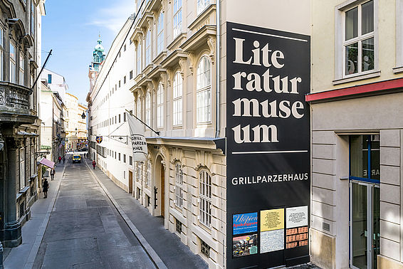 Grillparzerhaus mit Aufschrift "Literaturmuseum"