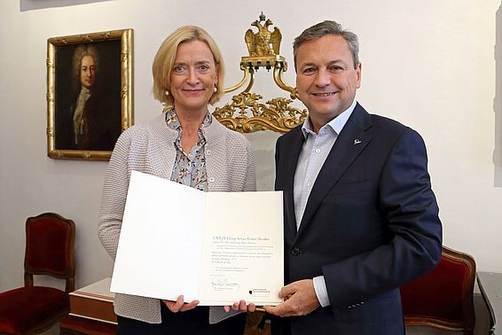 Johanna Rachinger mit Reinhard Böck – © Österreichische Nationalbibliothek