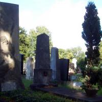Grabmal von Adelheid Popp am Wiener Zentralfriedhof (Gruppe 63, Reihe 2, Nr. 24)