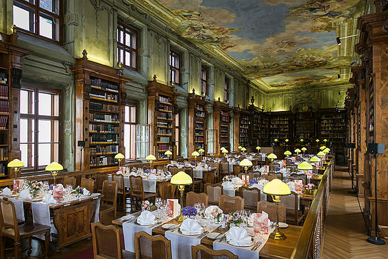 Dinner im Augustinerlesesaal