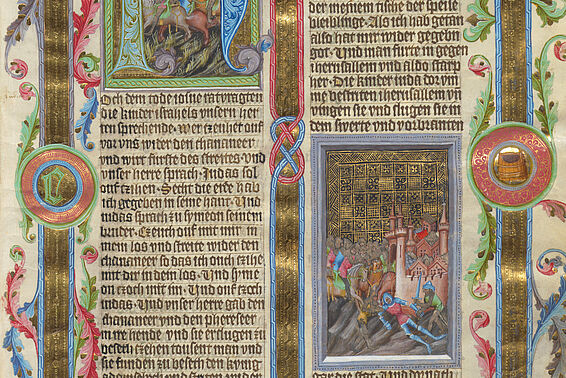 Mittelalterliche Handschrift mit bunte Verzierungen und Zeichnungen sowie Goldauflage