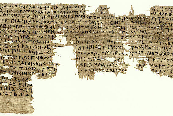 Längliches Stück Papyrus mit griechischer Schrift