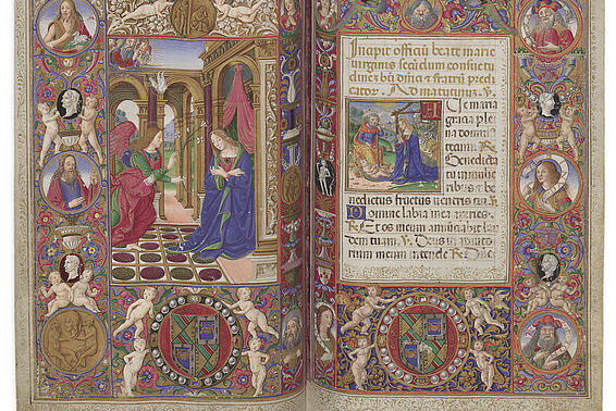 Doppelseite in mittelalterlicher Handschrift mit vielen Illustrationen