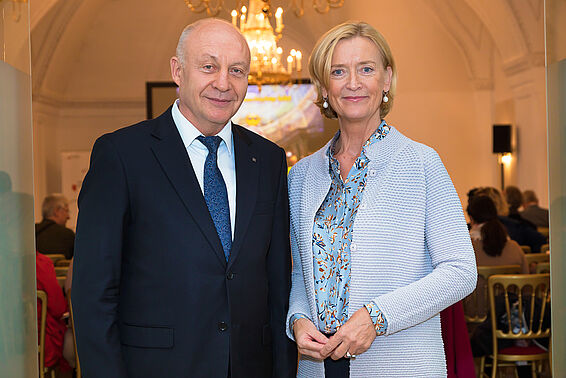 Generaldirektorin Dr. Johanna Rachinger mit Prof. Dr. Renaldas Gudauskas, Generaldirektor der Nationalbibliothek von Litauen – © Österreichische Nationalbibliothek/APA-Fotoservice/Schedl