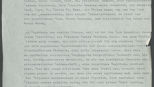 Vergilbtes bedrucktes Blatt. 