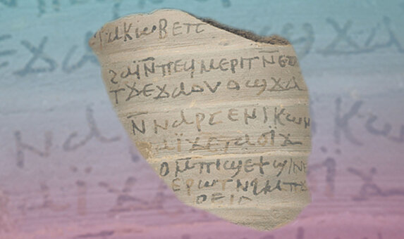 Zeichnung von Tonscherbe mit Hieroglyphen auf buntem Grund