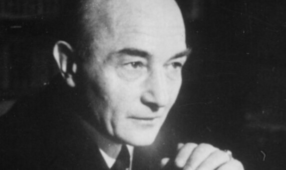 Schwarzweiß-Foto des Autors Musil