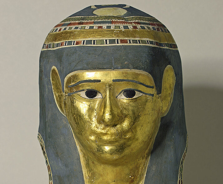 Vergoldete Mumienmaske aus Leinenkartonage aus dem alten Ägypten