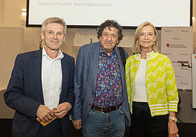 202A1661.jpg Dr. Josef Ostermayer, BM a.D., Robert Schindel, Autor, GD. Dr. Johanna Rachinger